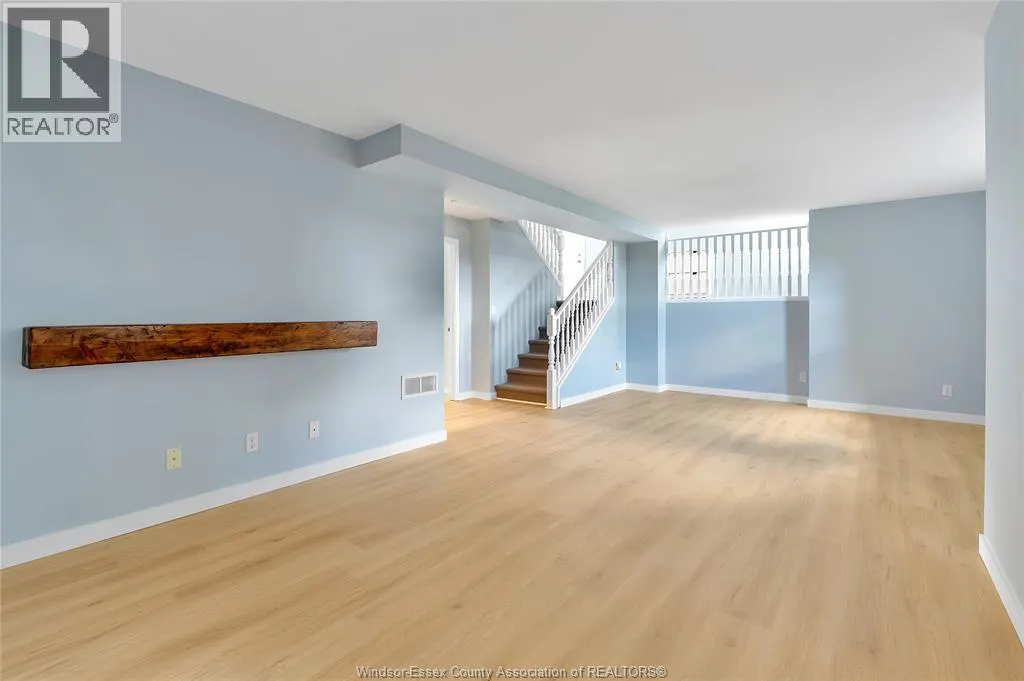 125 QUEEN STREET South