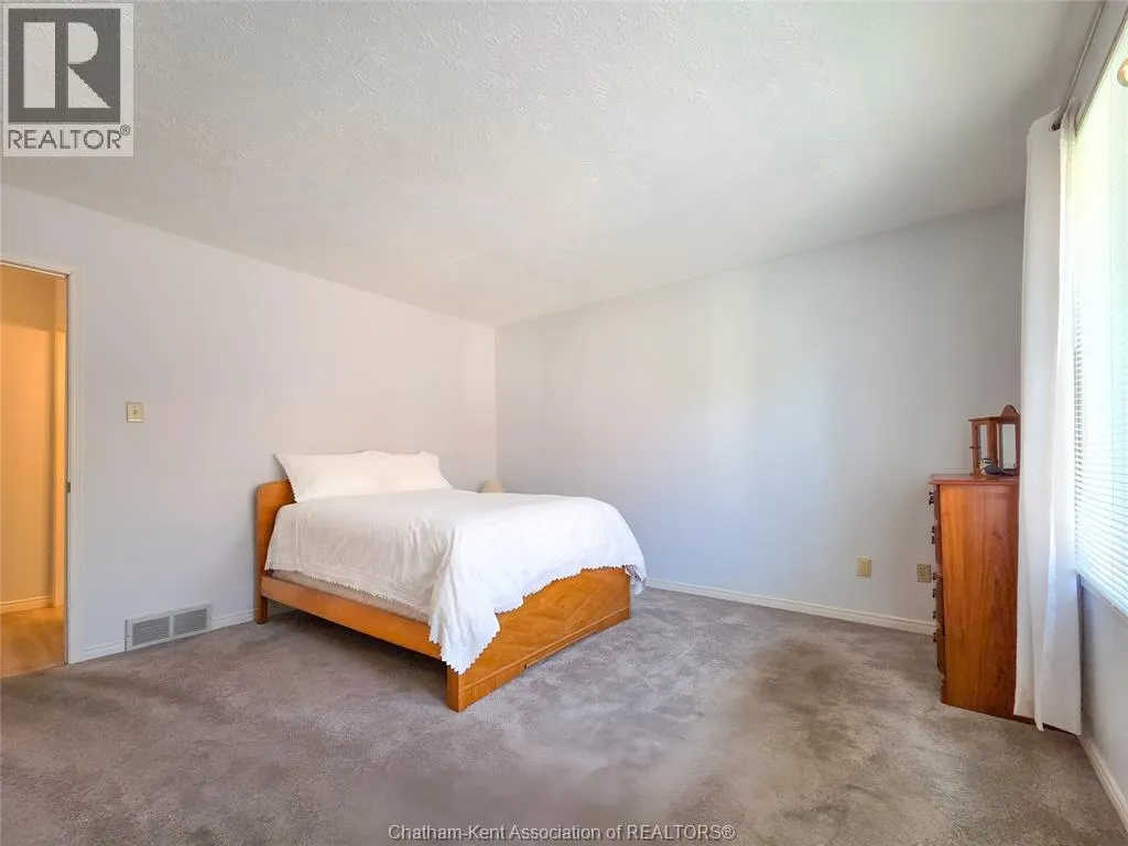 21 Earl DRIVE