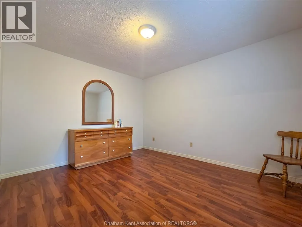 21 Earl DRIVE