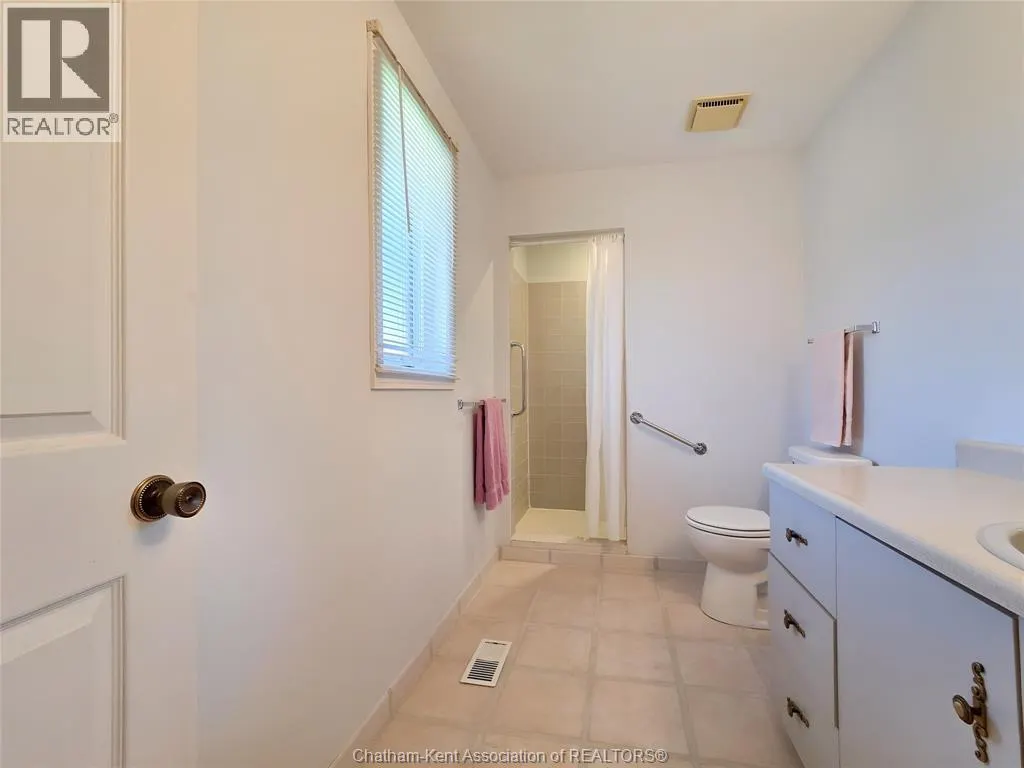 21 Earl DRIVE