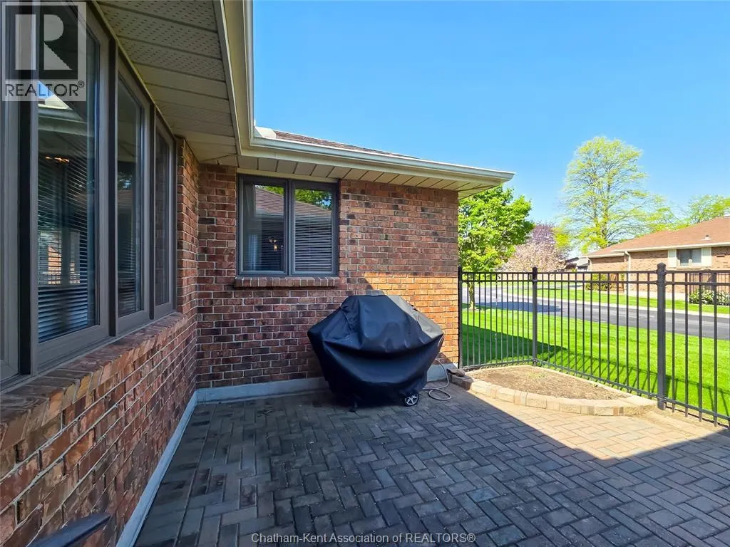 21 Earl DRIVE