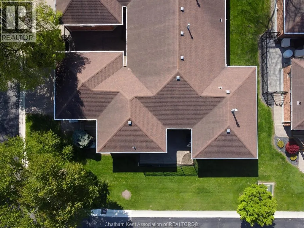 21 Earl DRIVE