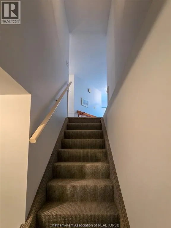 21 Earl DRIVE