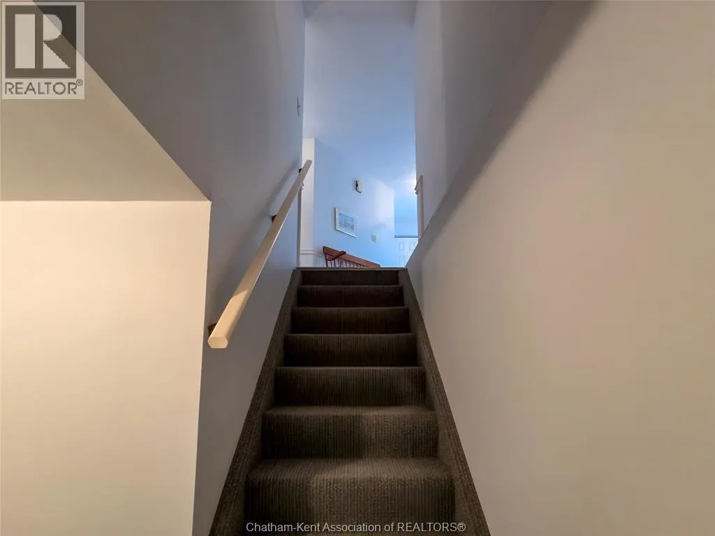 21 Earl DRIVE