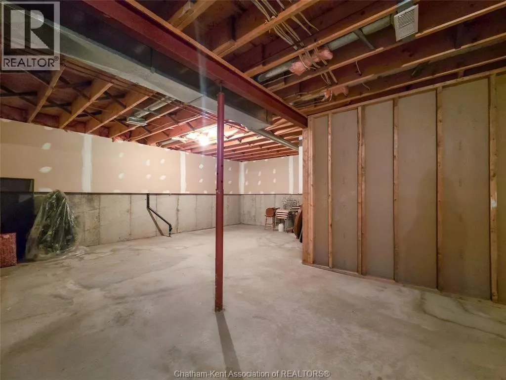21 Earl DRIVE