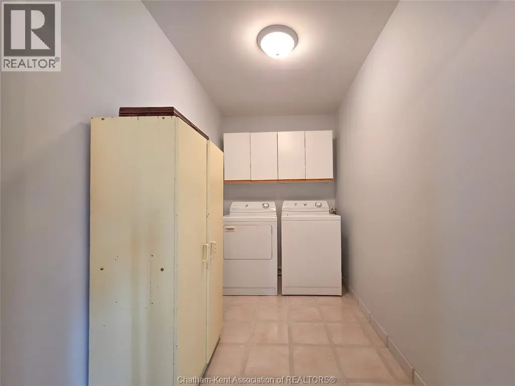 21 Earl DRIVE