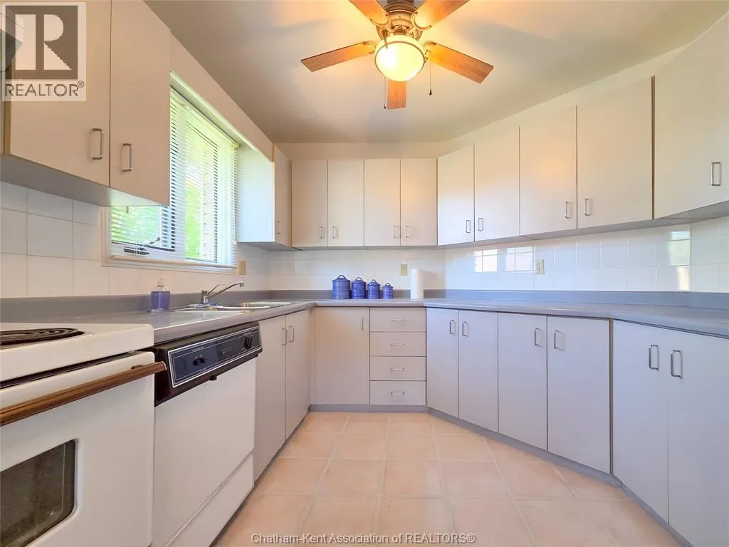 21 Earl DRIVE