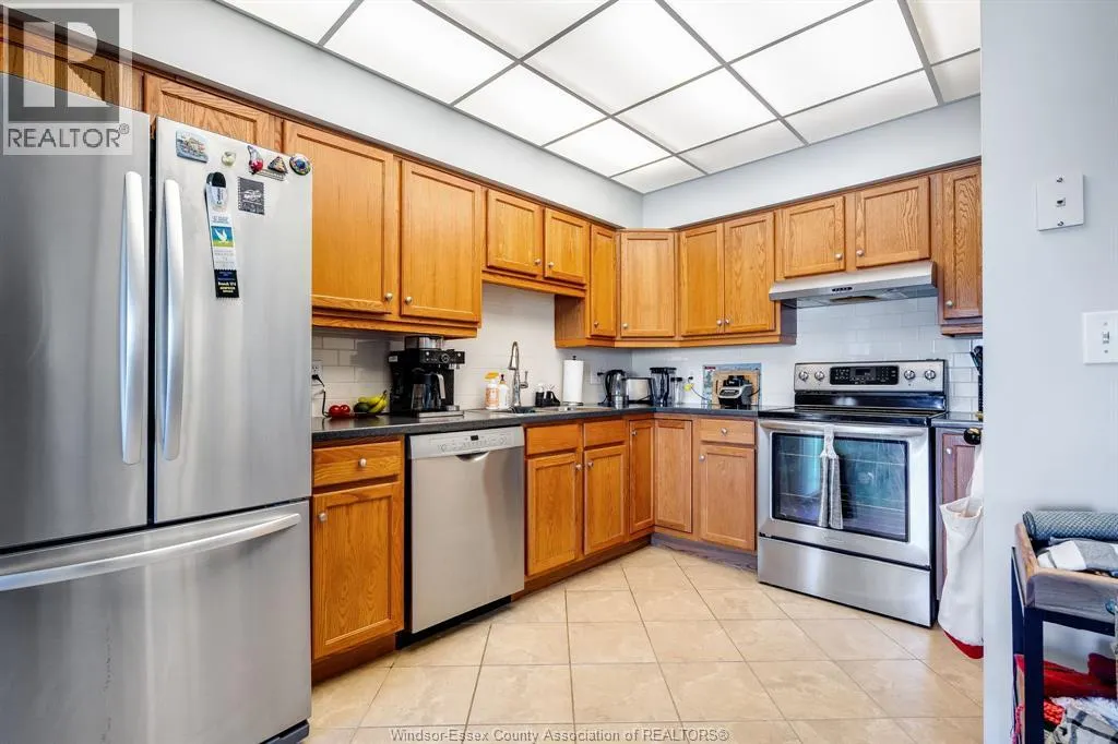 315 Village Grove Unit# 305