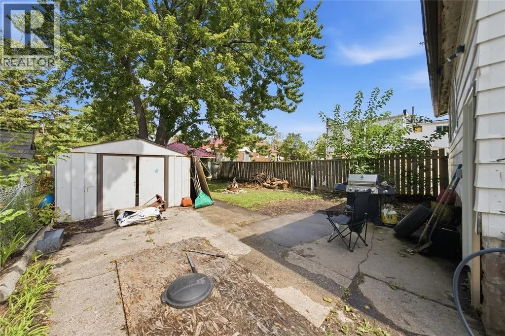 266 Devine STREET