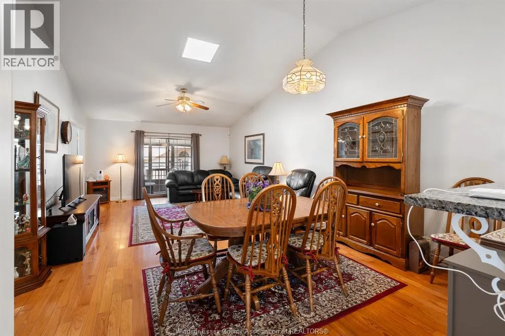 41 Queens Hill CRESCENT