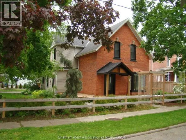 26 ERIE STREET South