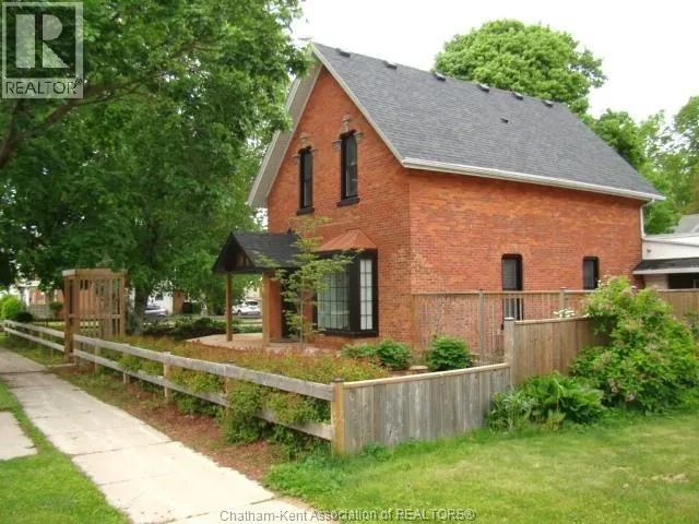 26 ERIE STREET South