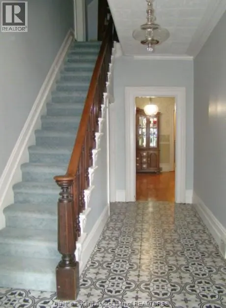 26 ERIE STREET South