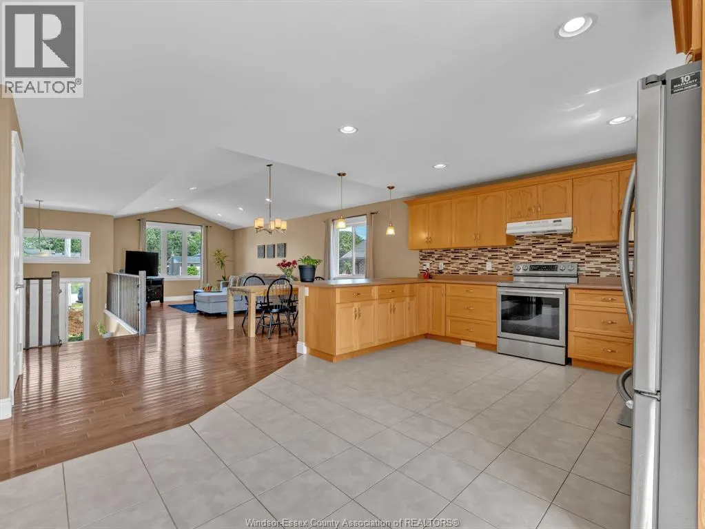 8401 MIDDLE Sideroad