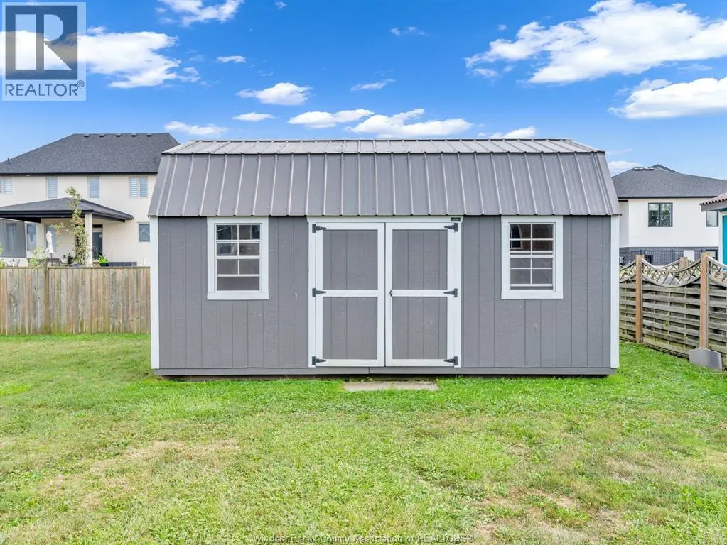 8401 MIDDLE Sideroad
