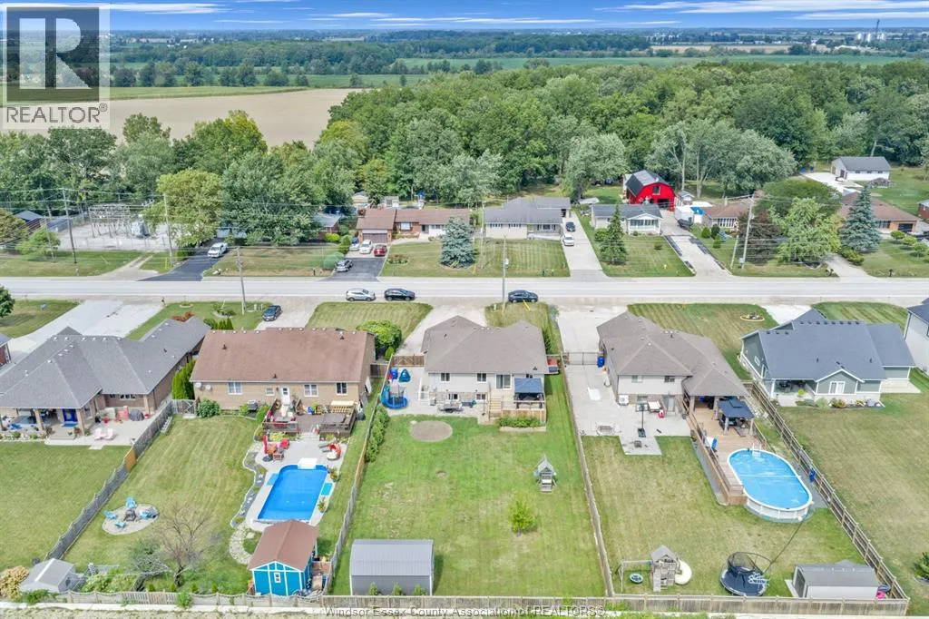 8401 MIDDLE Sideroad