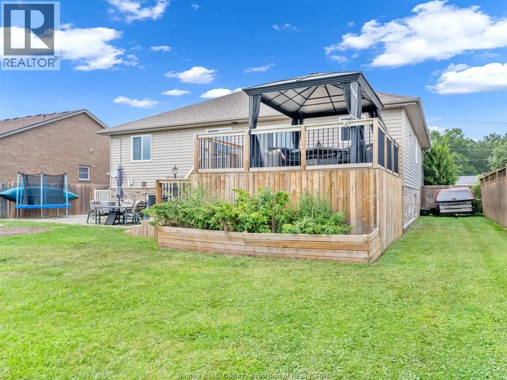 8401 MIDDLE Sideroad
