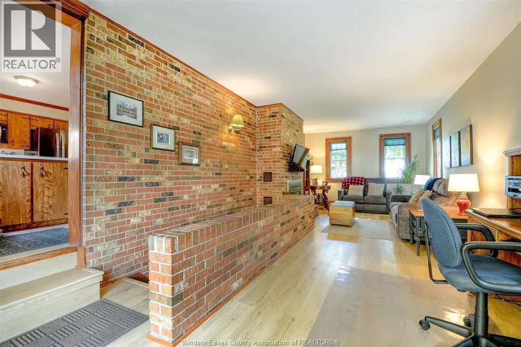 6204 6TH CONCESSION North