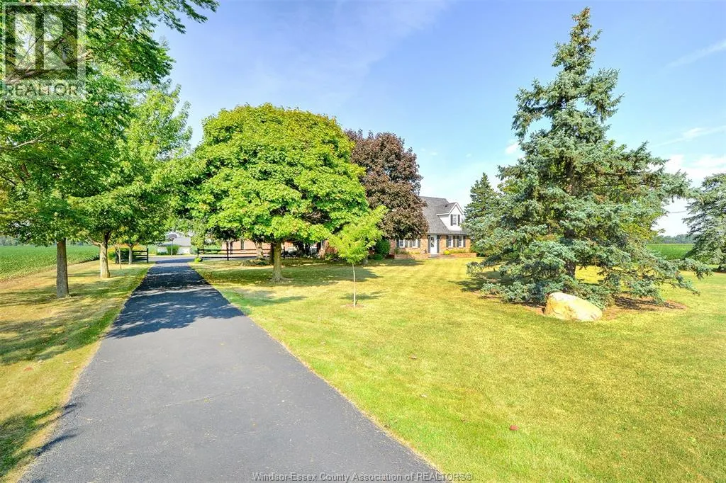 6204 6TH CONCESSION North