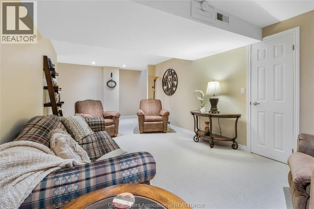 26-21 EARL DRIVE