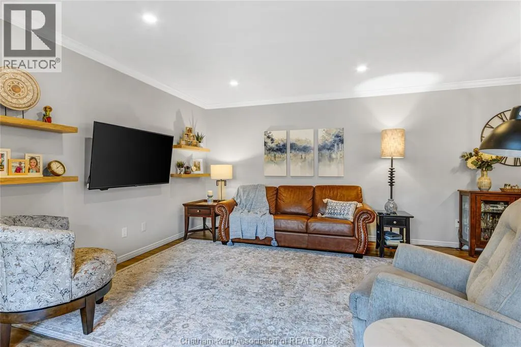 26-21 EARL DRIVE