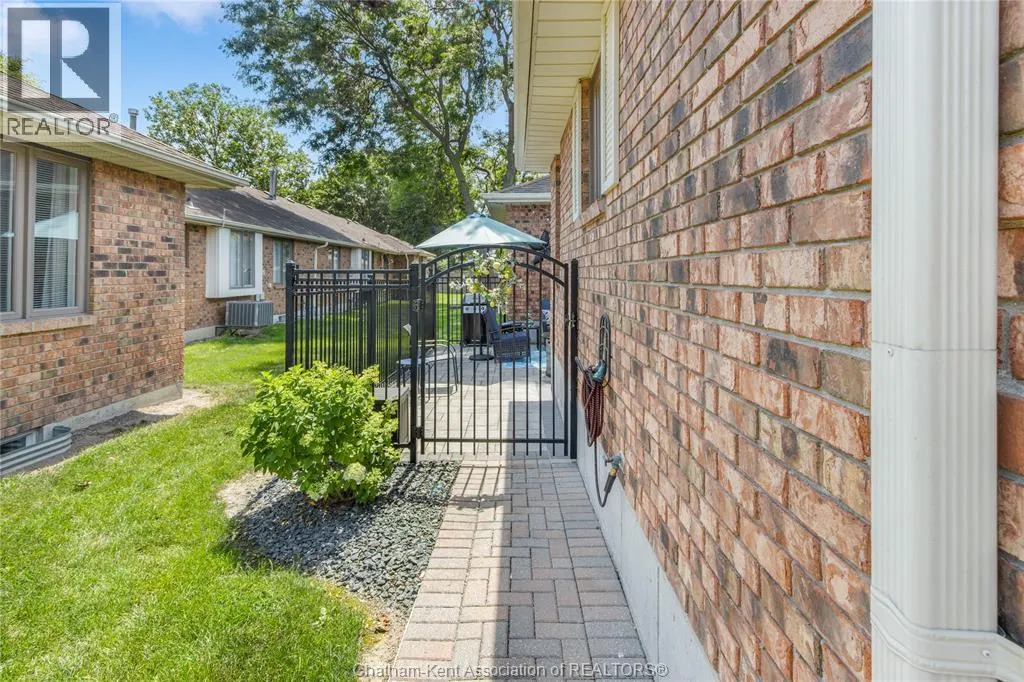 26-21 EARL DRIVE
