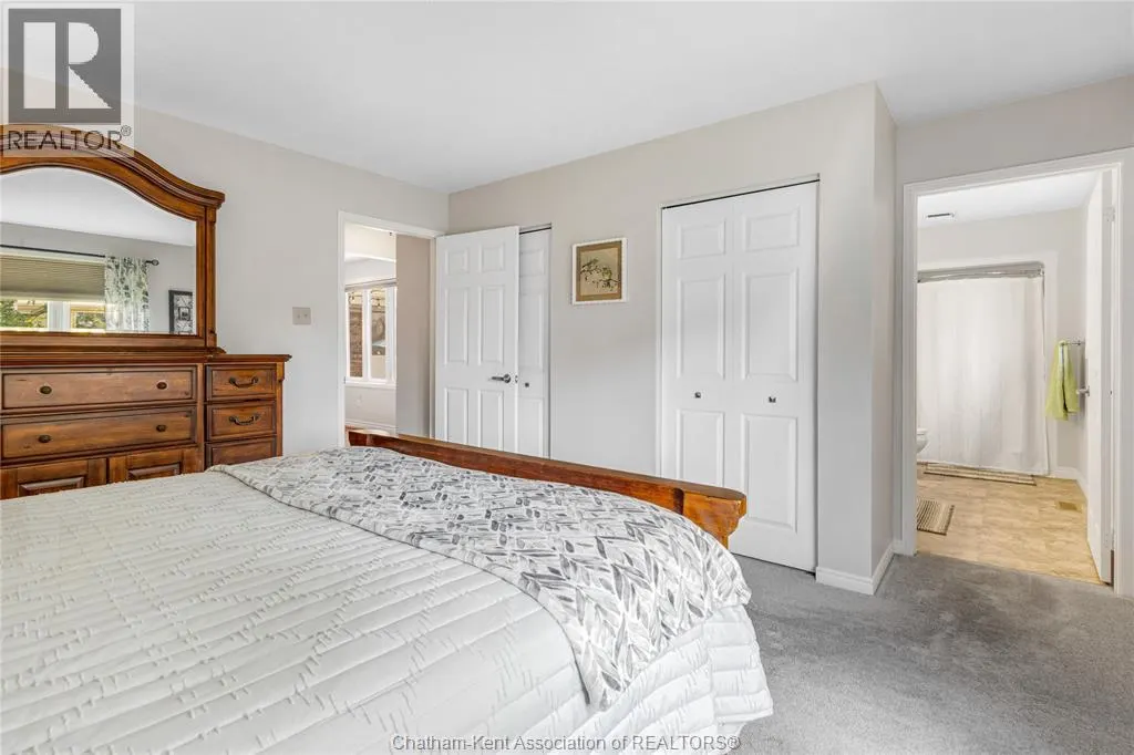 26-21 EARL DRIVE