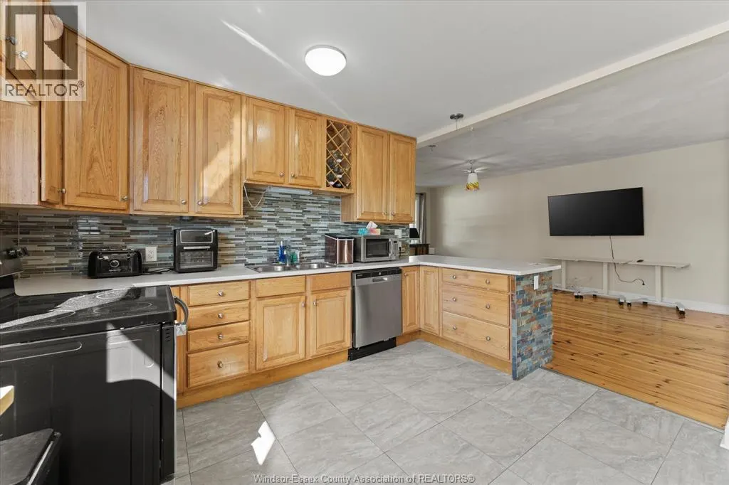 2485 FRONT ROAD