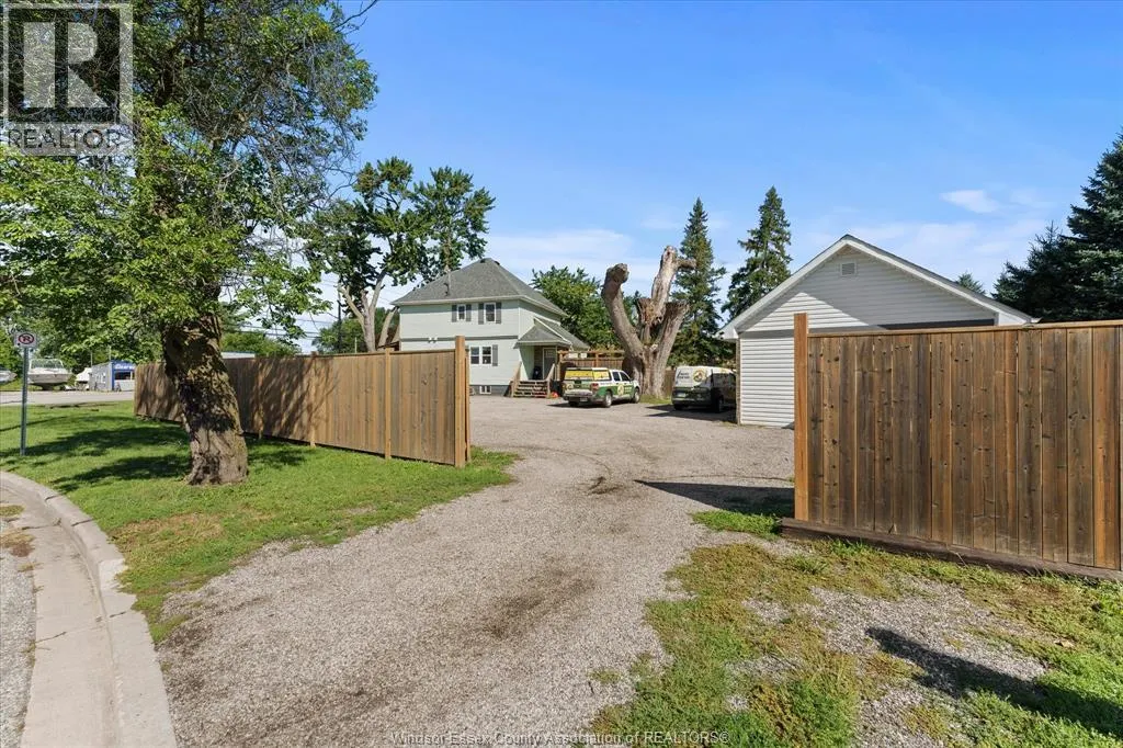 2485 FRONT ROAD