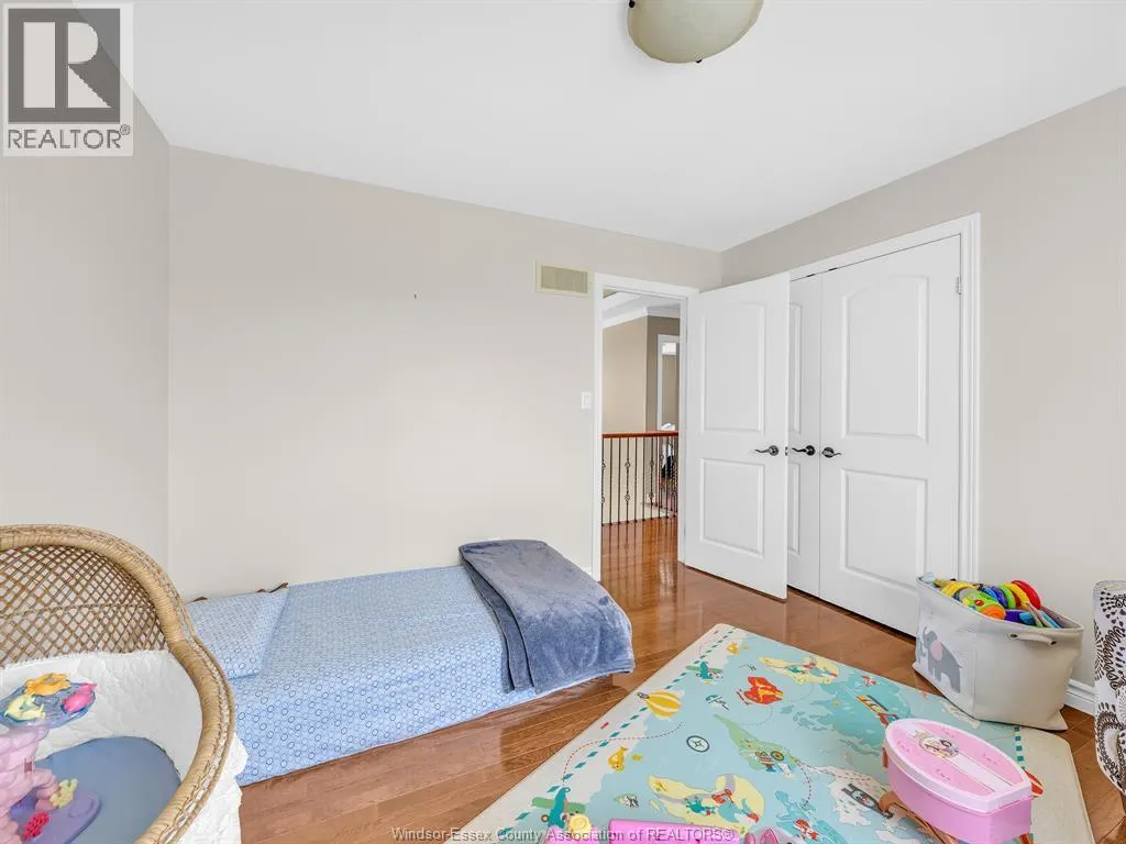 1049 HUNTINGTON BOULEVARD
