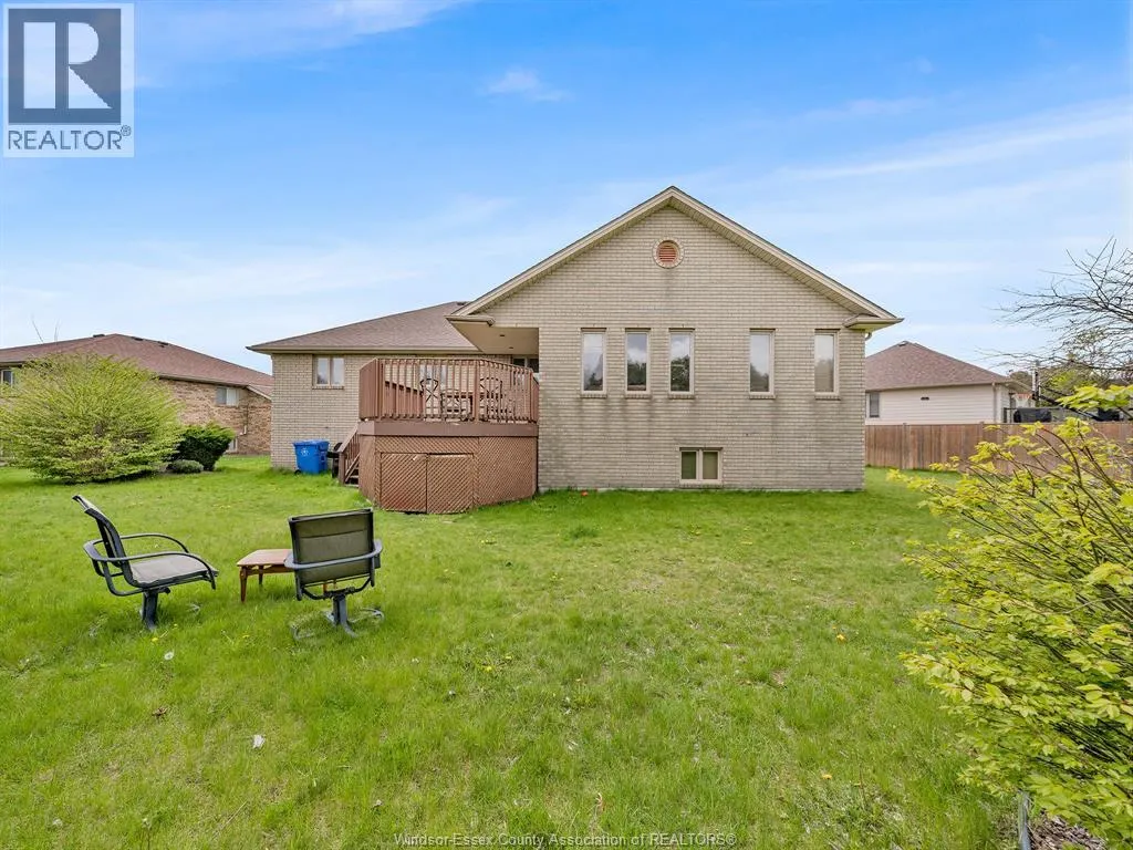 43 Sandy Lake DRIVE