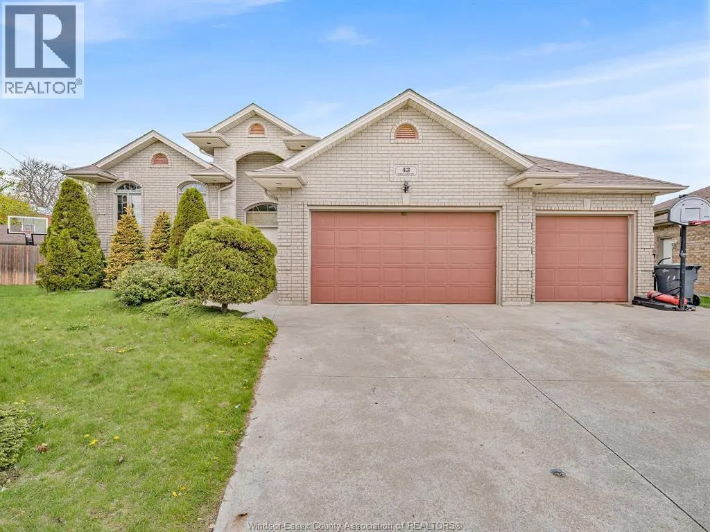 43 Sandy Lake DRIVE