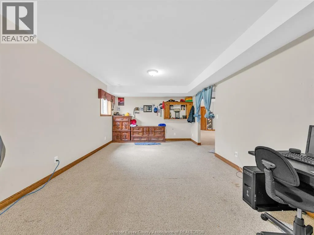 43 Sandy Lake DRIVE