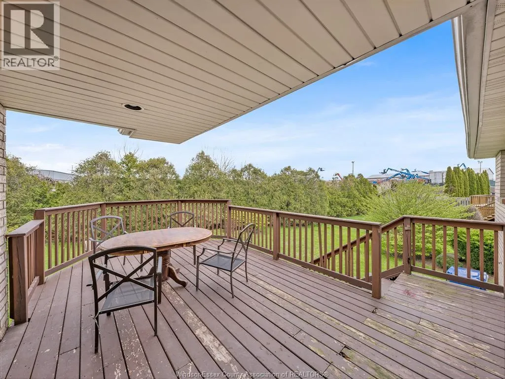 43 Sandy Lake DRIVE