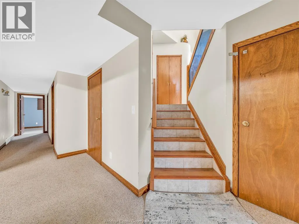 43 Sandy Lake DRIVE