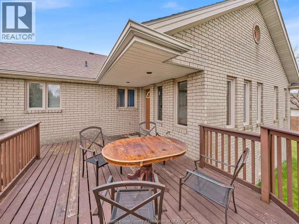 43 Sandy Lake DRIVE