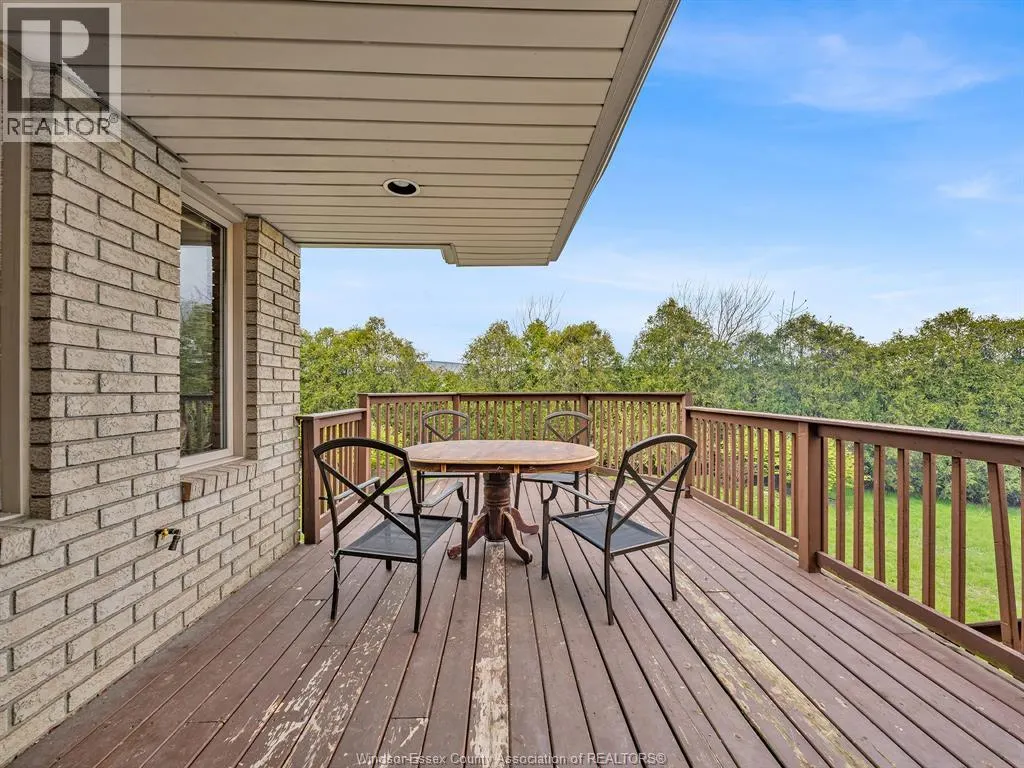 43 Sandy Lake DRIVE