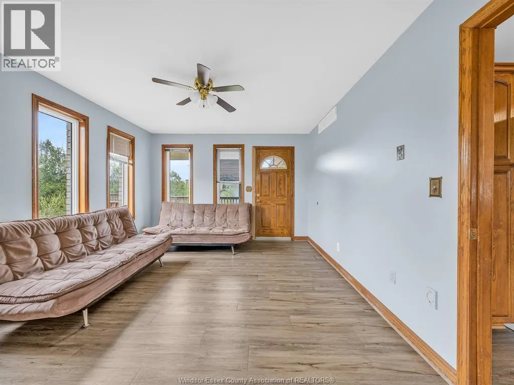 43 Sandy Lake DRIVE