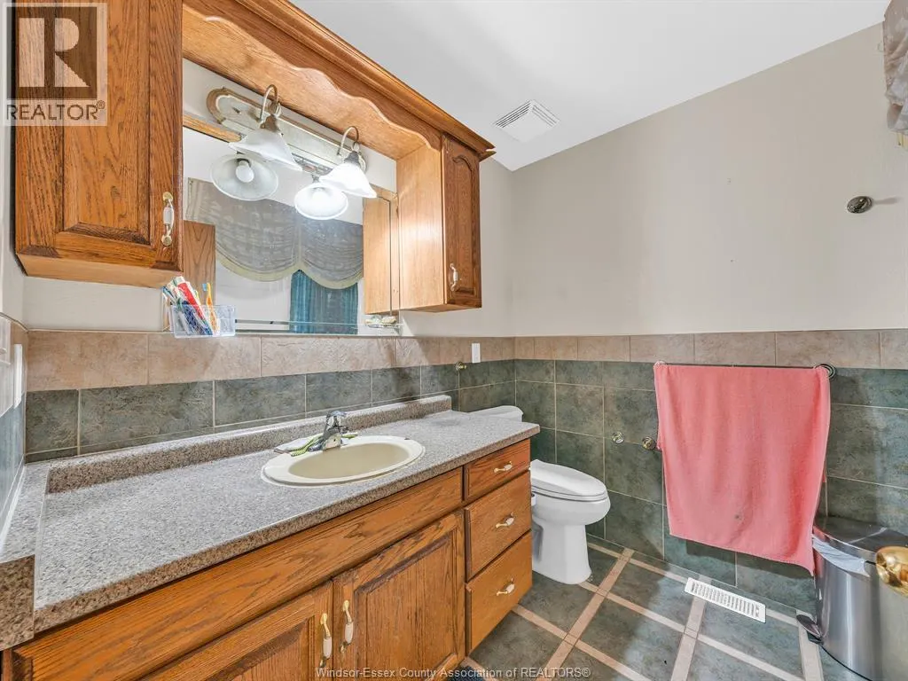 43 Sandy Lake DRIVE