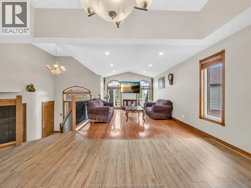 43 Sandy Lake DRIVE