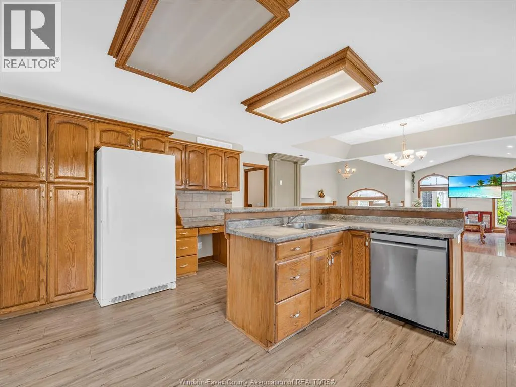 43 Sandy Lake DRIVE
