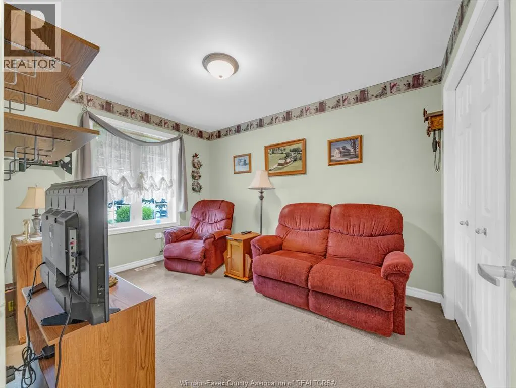 74 GOSFIELD TOWNLINE West