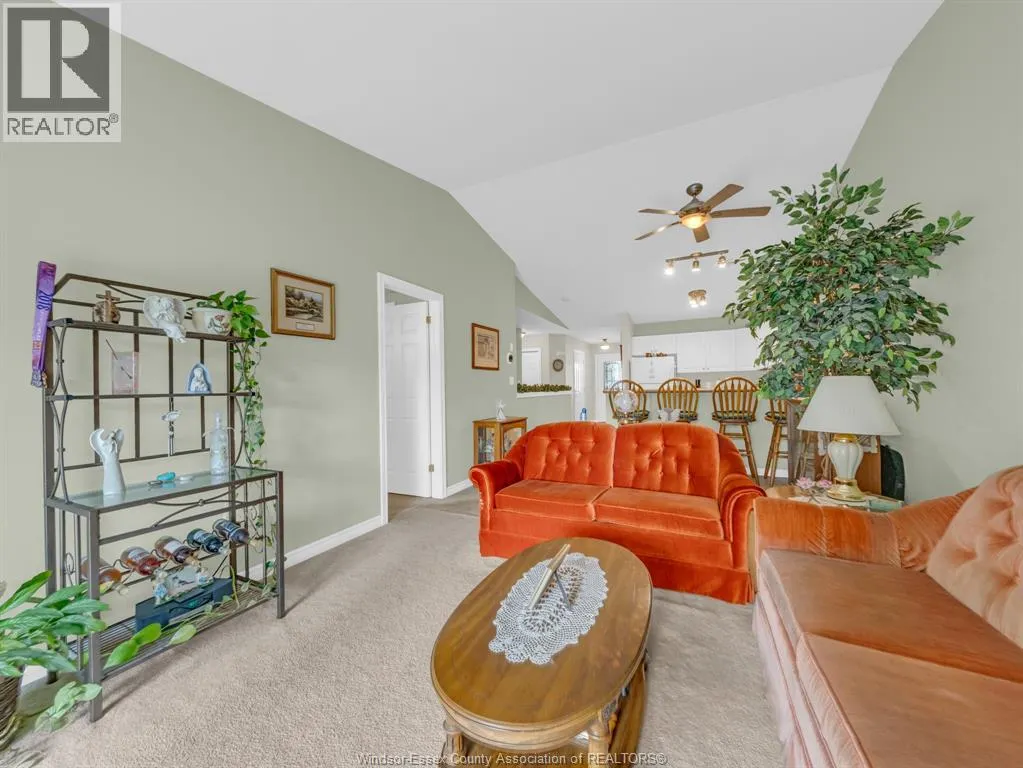 74 GOSFIELD TOWNLINE West