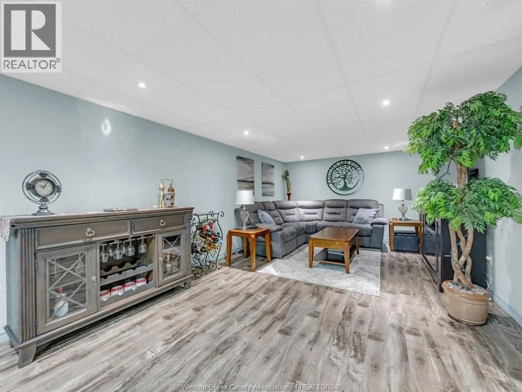 74 GOSFIELD TOWNLINE West