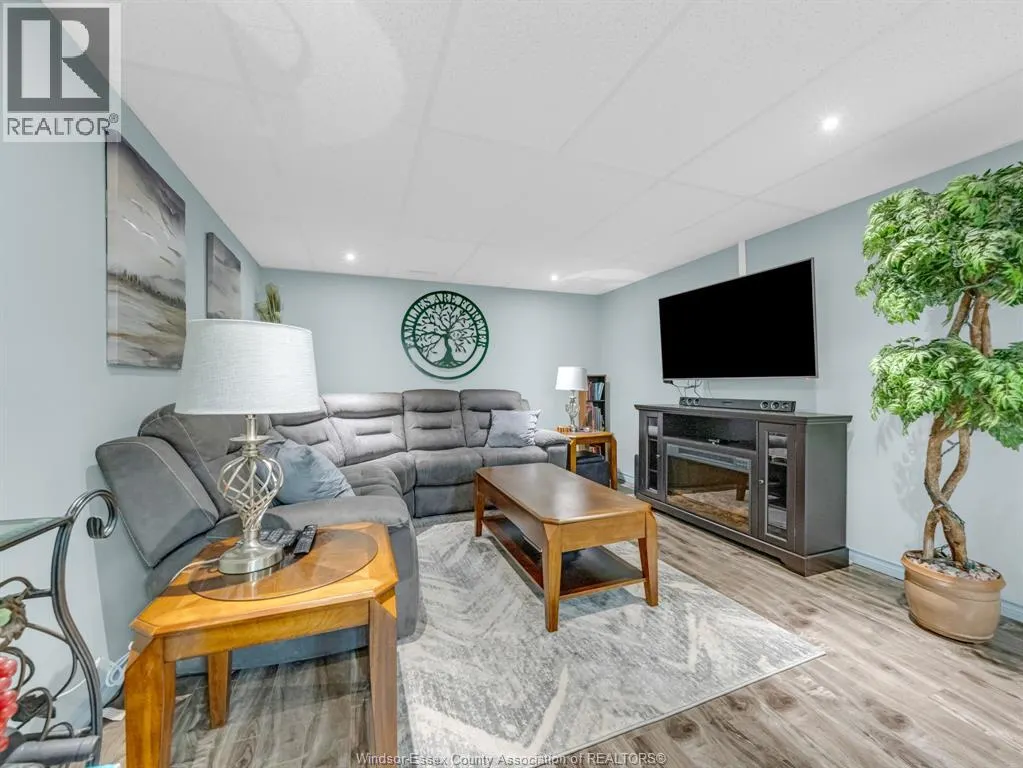 74 GOSFIELD TOWNLINE West