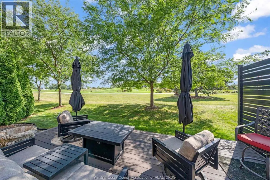 62 Fairway CRESCENT