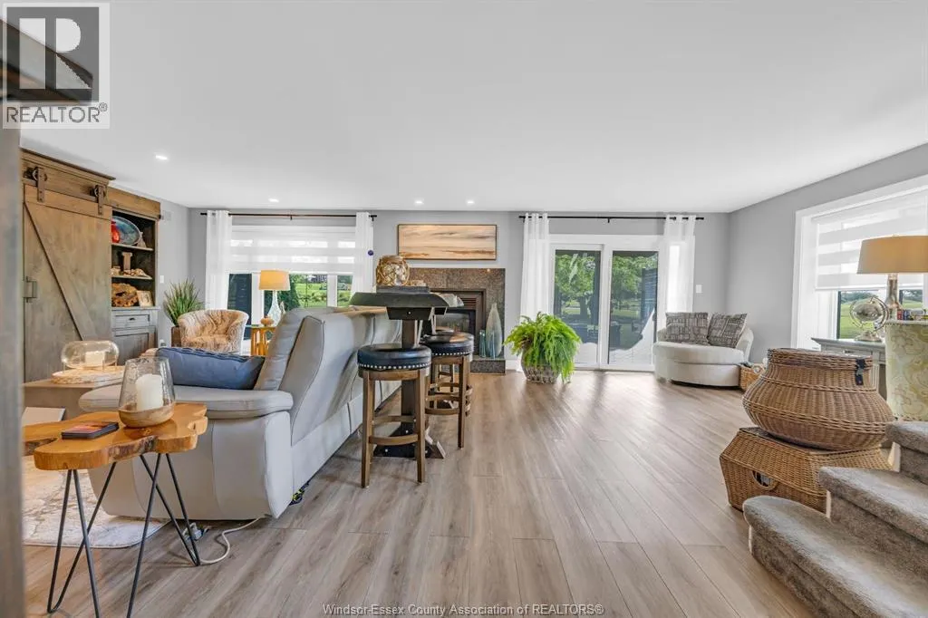62 Fairway CRESCENT