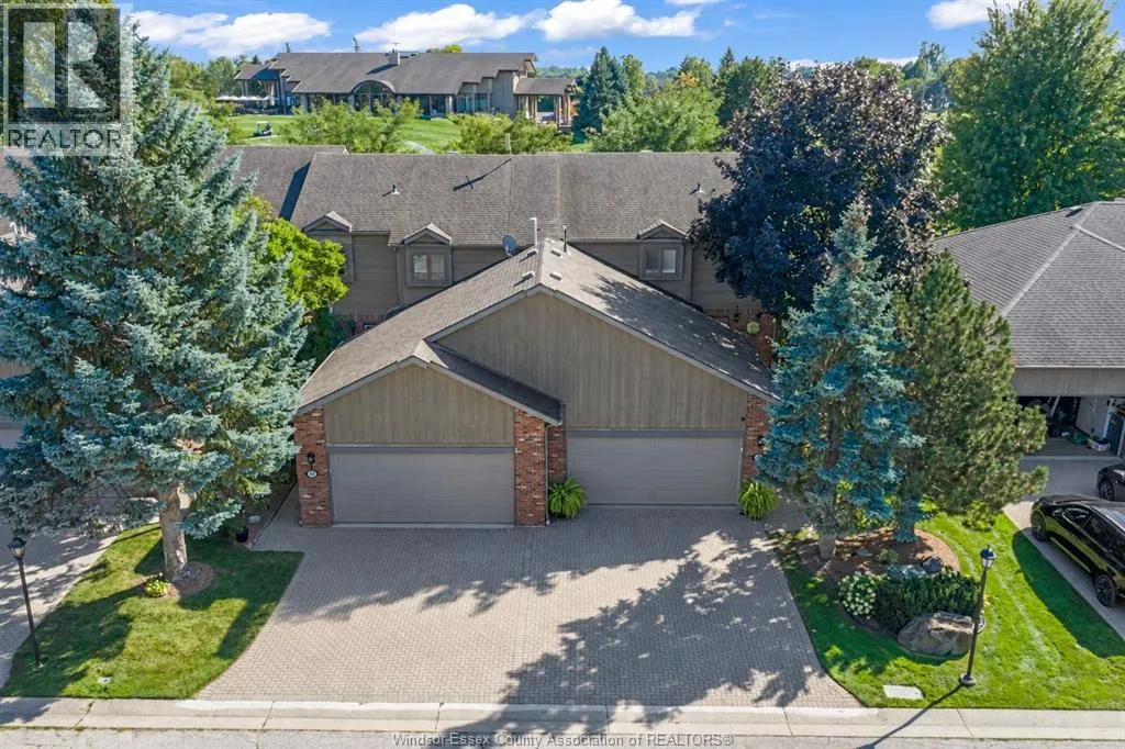 62 Fairway CRESCENT