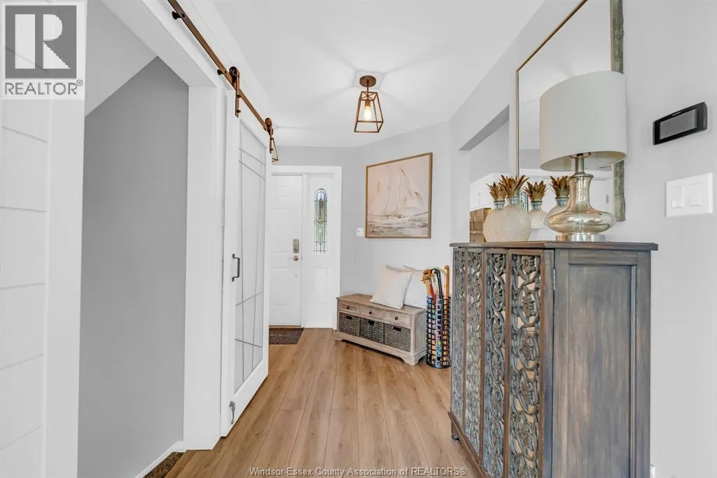 62 Fairway CRESCENT