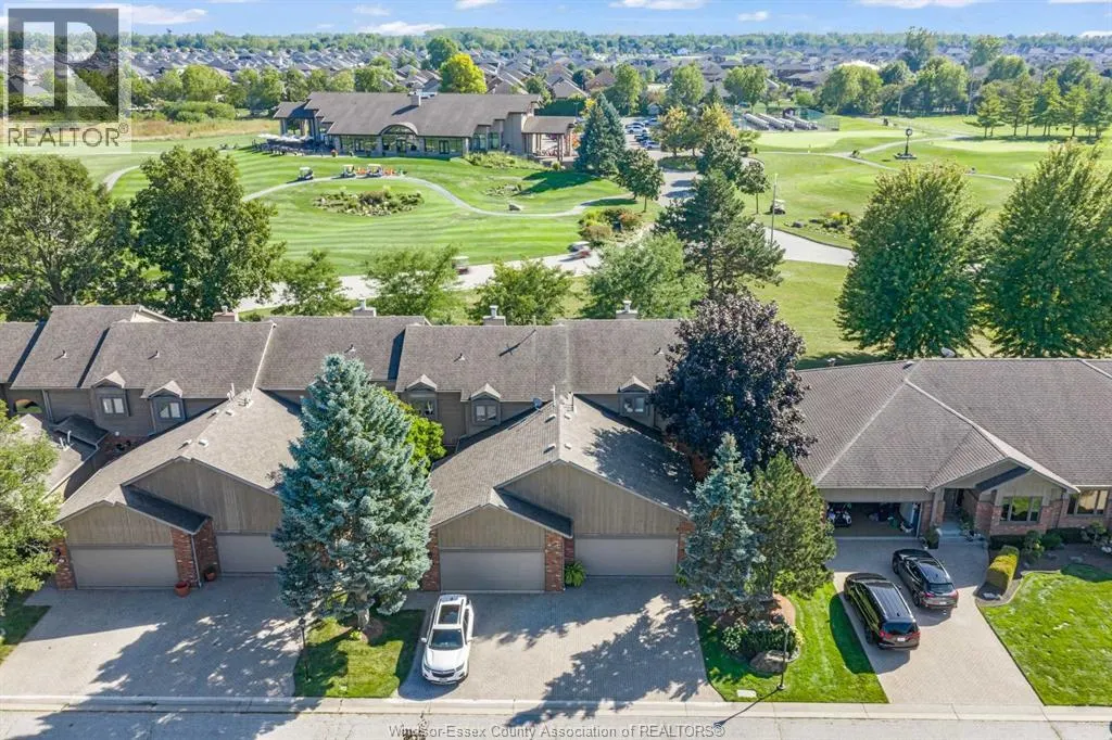 62 Fairway CRESCENT
